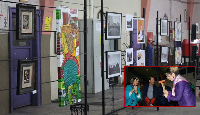 Trabzon’da ilginç sergi: Bir tarafta örs, çekiç, ağır makineler, bir tarafta resimler