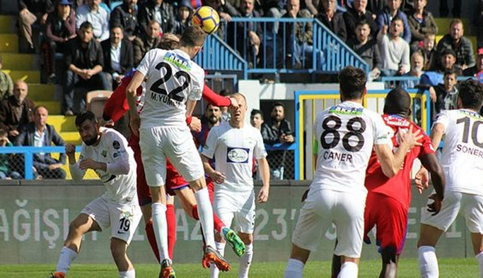 Akhisarspor, Karabük'ü dağıttı