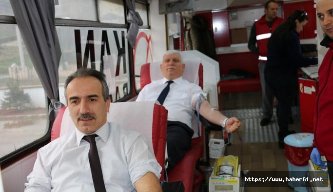 Of'ta kanlarını Mehmetçik için bağışladılar