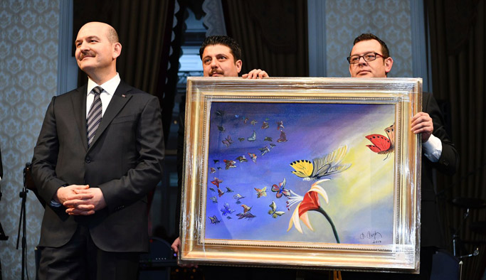 Süleyman Soylu'nun yaptığı tabloya 500 bin TL