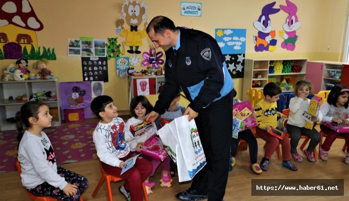 Akçaabat'ta zabıtalardan miniklere ziyaret