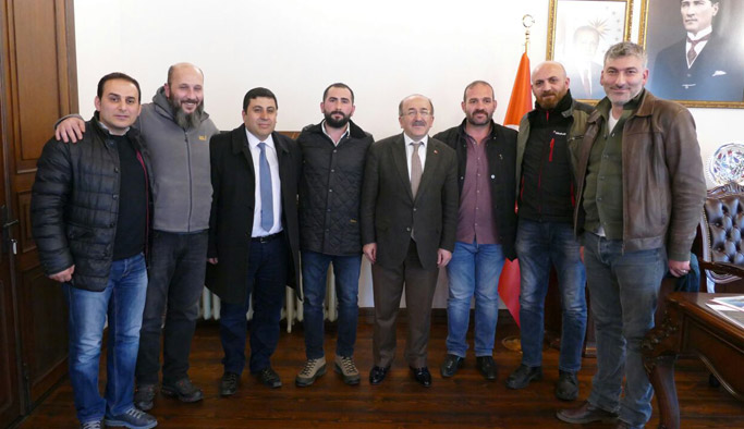 C18 mağdurları başkan Gümrükçüoğlu ile görüştü