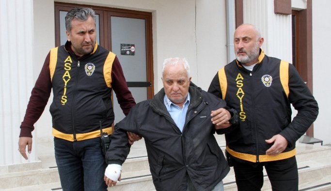 Gelinini öldürdü oğlunu yaraladı!