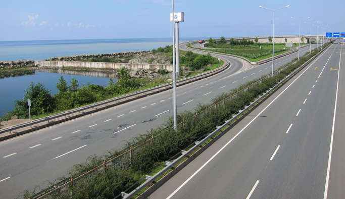 Trabzon-Rize Karayolunda Kritik Kapanma Kararı: Kaşüstü Trafiğe Kapatılıyor