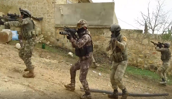 JÖH ve PÖH'ler Afrin'de göreve başladı