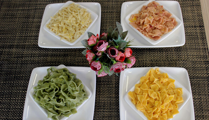 Trabzon'da renkli makarna ürettiler