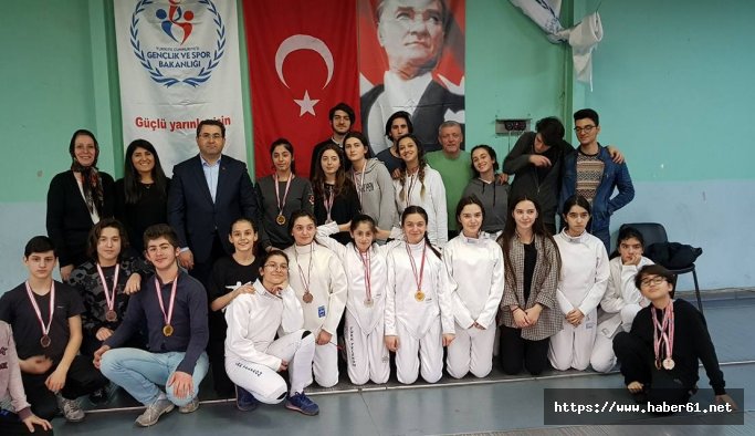 Trabzon'da eskrime ilgi büyüyor