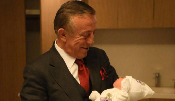 Ali Ağaoğlu ilk kez dede oldu