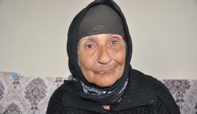 Türkan ninenin 79 yıldır kimliği yok