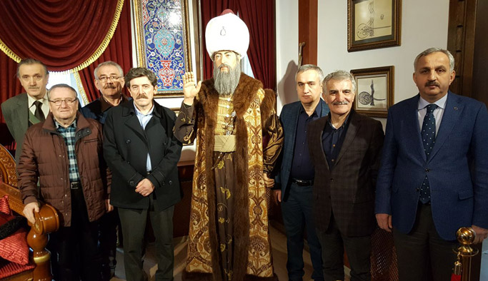 Trabzon'dan Celal Şengör'e tepki: "Uzmanlığı dışındaki alanlarda konuşmasın"