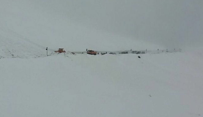 Doğu Karadeniz'de çığ - Ulaşıma kapandı