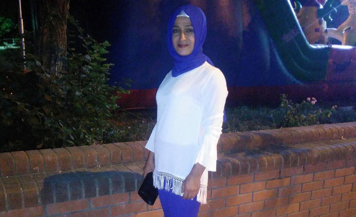 Servisten inip yolun karşısına geçmek isterken....