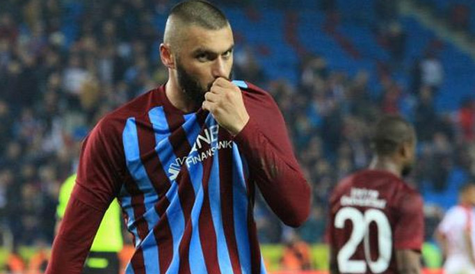 Burak'tan takım arkadaşlarına moral