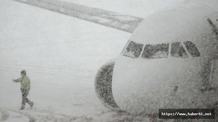 Kar fırtınası ABD'yi esir aldı