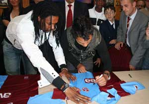 Song ve Alanzinho sevgisi