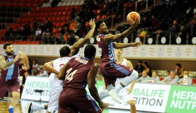 Trabzonspor son periyotta yıkıldı