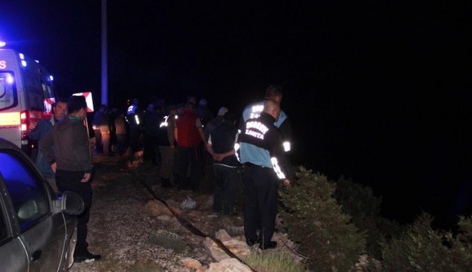 Belediye Başkan Yardımcısı aracıyla denize uçtu