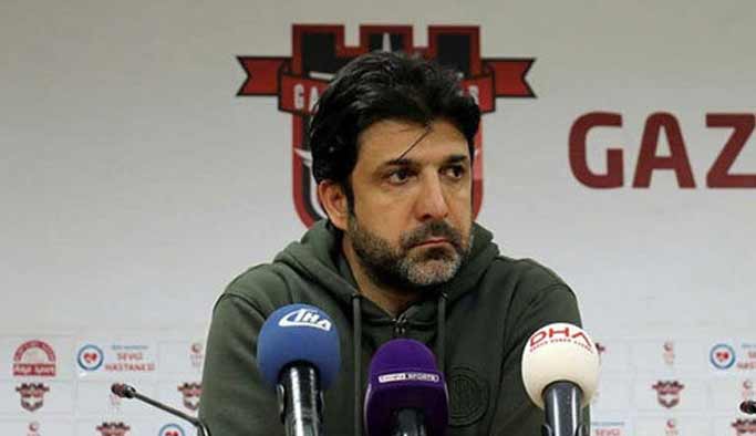 Kulüpten ayrıldı, bombaladı: Hainlerle oynamışım...