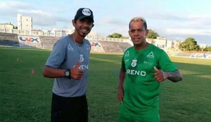 Trabzonspor'un eski futbolcusu Marcelinho yeniden sahaya indi