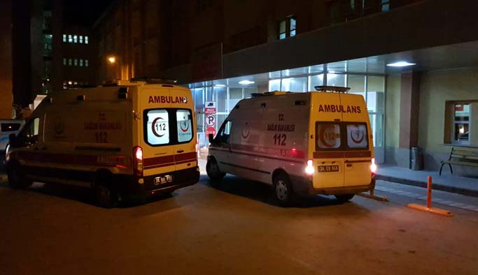 Motosiklet ile kamyonet çarpıştı: 1 ölü