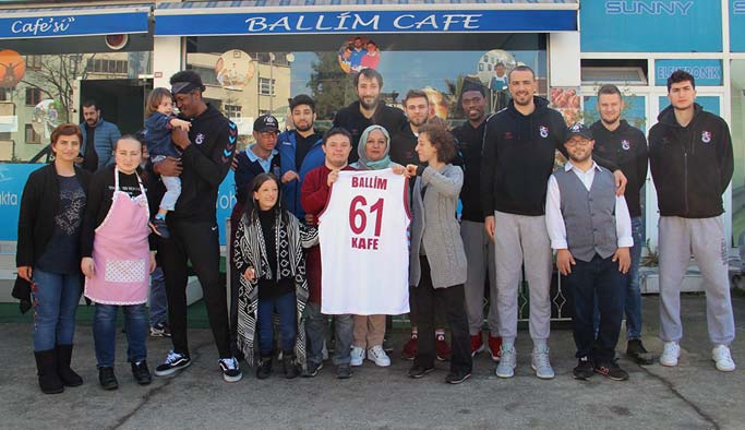 Trabzonspor'den dev adamlarından anlamlı ziyaret