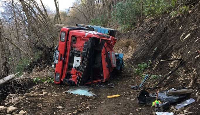 Trabzon’da vinç devrildi: 1 kişi hayatını kaybetti, 1 yaralı