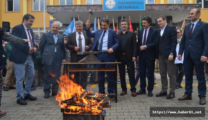 Nevruz ateşi İskenderpaşa’da yandı
