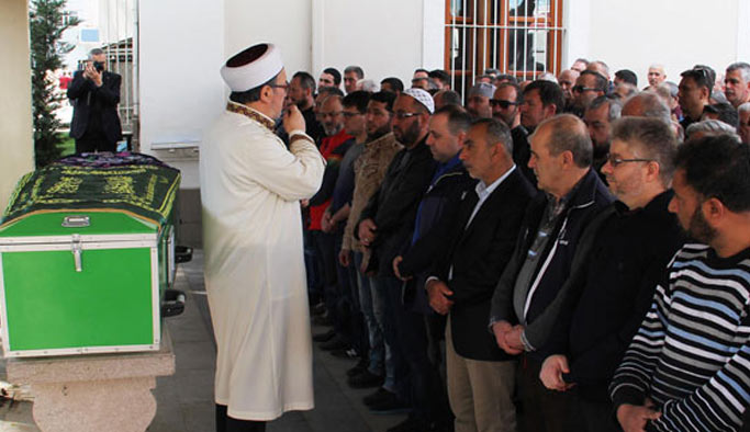 Tabutu açan şok oldu!