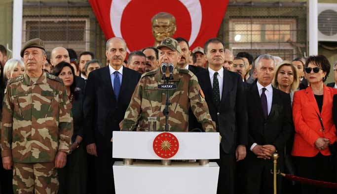 Cumhurbaşkanı Erdoğan ünlü isimlerle sınırda