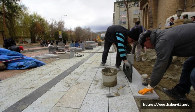Cumhuriyet Caddesi şekilleniyor 