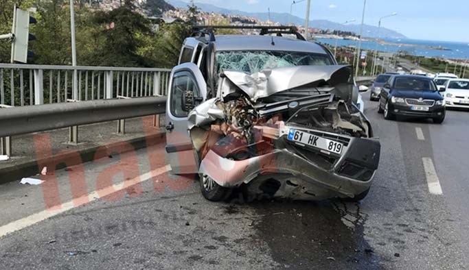 Trabzon Havalimanı Mevkiinde Trafik Kazası: 1 Yaralı