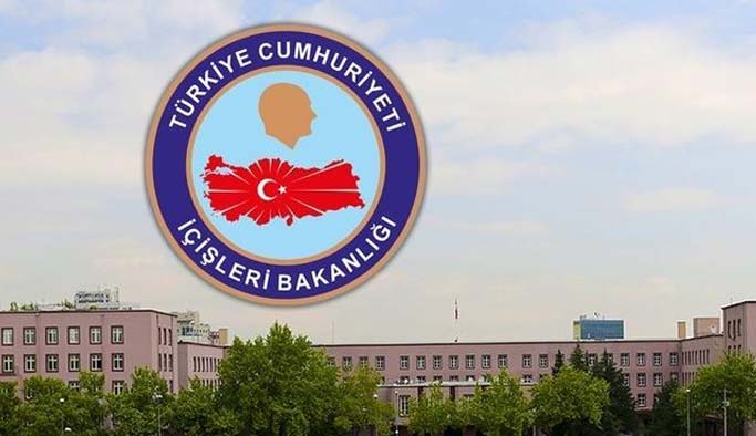 İki kaymakam açığa alındı