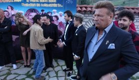 Nuri Alço tokalaşmak isteyen Peker Açıkalın'dan kaçtı