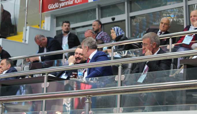 Trabzonspor siyasetçileri bir araya getirdi