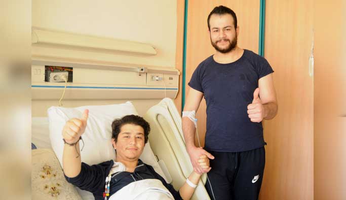 Önce baba, sonra kardeş böbreğiyle can buldu