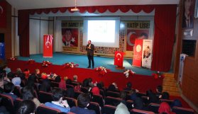 HKÜ Karadeniz’de seminerlerini sürdürüyor 