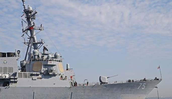 ABD Savaş gemisi limandan ayrıldı: Rus uçakları havalandı