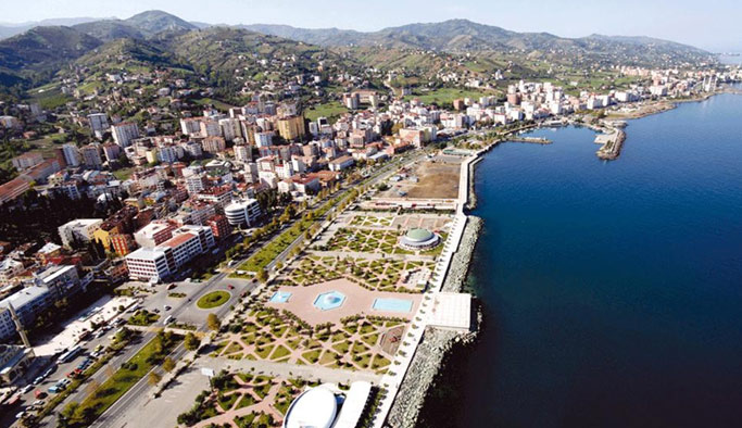 "2. Akçaabat Çocuk Tiyatroları Şenliği" başladı