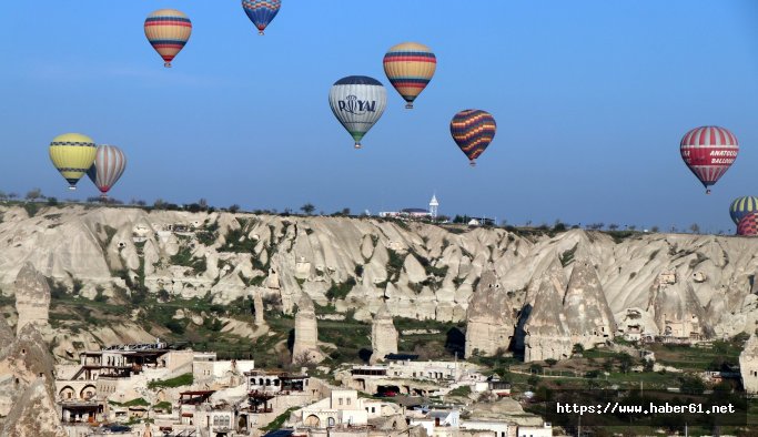 Kapadokya’da balonlar yeniden havalandı 