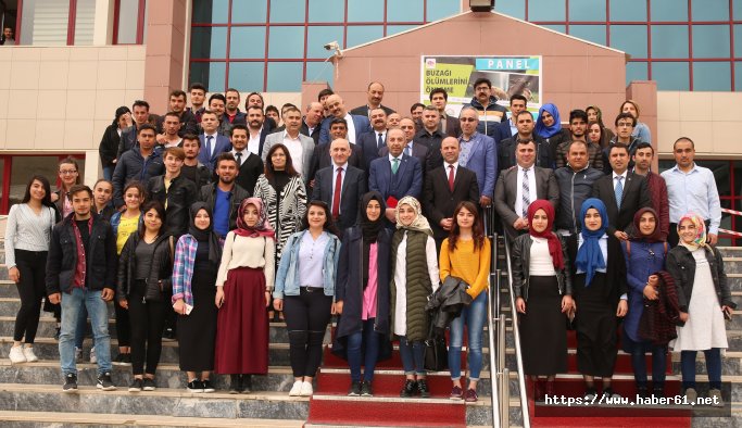 Bayburt Üniversitesi’nden ‘Buzağı Ölümlerini Önleme’ Paneli 