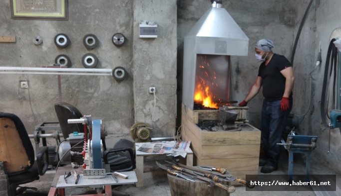 Sürmeneli bıçak ustaları, kılıç ustası oldu