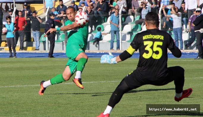 Brezilyalı Kahe, futbolu Amasyapor'da bıraktı 