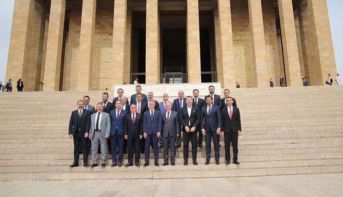 Trabzonspor yönetiminden Anıtkabir'e ziyaret