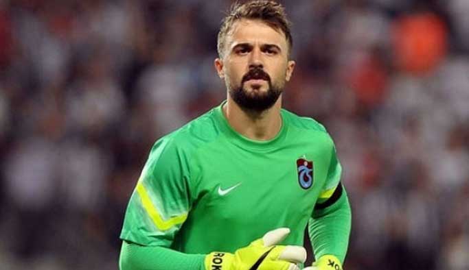 Onur sakat sakat oynadı