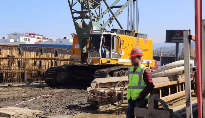 8 ay dediniz 2 sene oldu bitiremediniz!