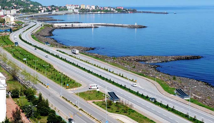 Trabzon - Beşikdüzü arasındaki yola dikkat!