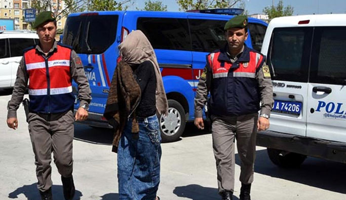 Kocasını döve döve öldürdü!