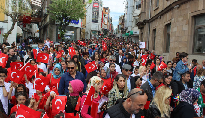 Giresun'da 2 bin çocukla 23 Nisan coşkusu