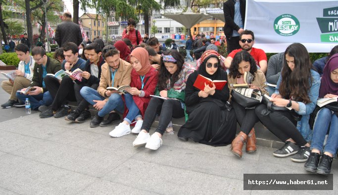 Trabzon'u hem gezdiler, hem kitap okudular