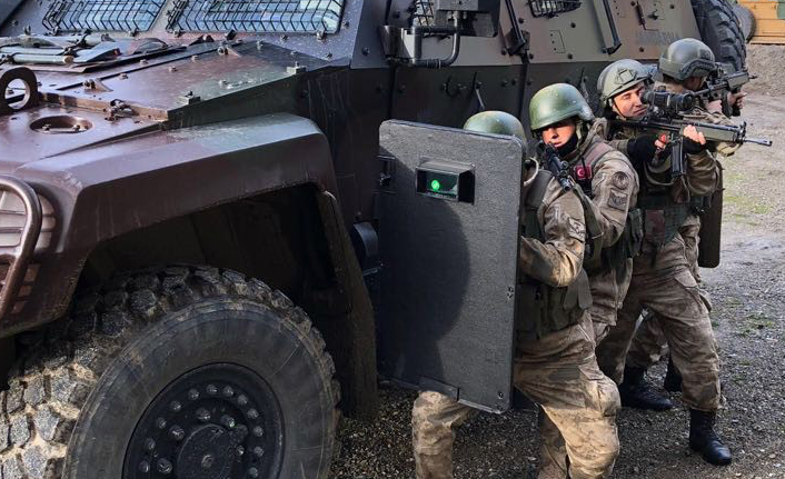 Van'da Gerçekleştirilen terör operasyonunda 14 kişi gözaltına alındı.29 Nisan 2018